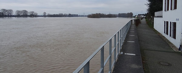 Vorrichtungen für mobile Hochwasserschutzwand